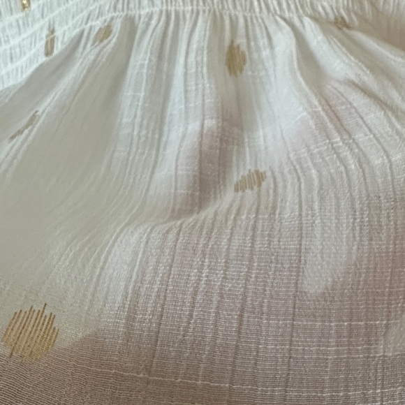 HARVE BENARD | White Blouse with Gold Accents V-neck Balloon Sleeves Smocked - Picture 7 of 13